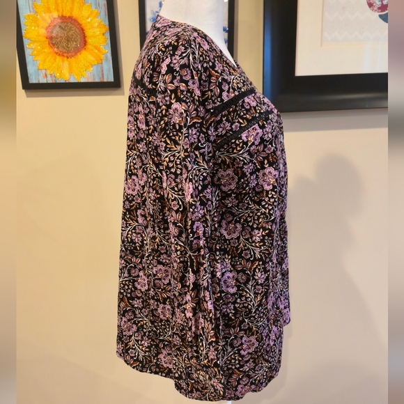 J. Jill M Floral Button-Front Black Couduroy 3/4 Sleeve Blouse W/ Floral Design - Picture 4 of 8